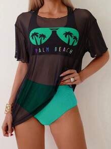 SHEIN Swim 黑色挖領短版上衣 + 綠色三角泳褲比基尼套裝，搭配圖案與字母印花透視短袖罩衫，適合夏季海灘度假 - 綠色 - 查看 1