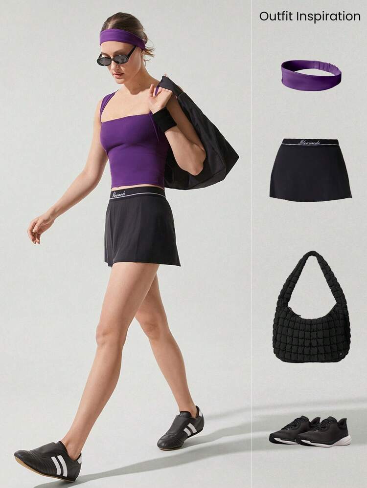 Parte superior básica FeatherFit™ de cuello cuadrado con longitud a la cadera y cobertura completa debajo de los brazos, diseñada para yoga, pilates y uso diario, con copas removibles y de bajo impacto