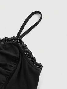 ROMWE Goth 加大码哥特式吊带蕾丝拼接褶饰吊带背心 - 黑色 - 查看 4
