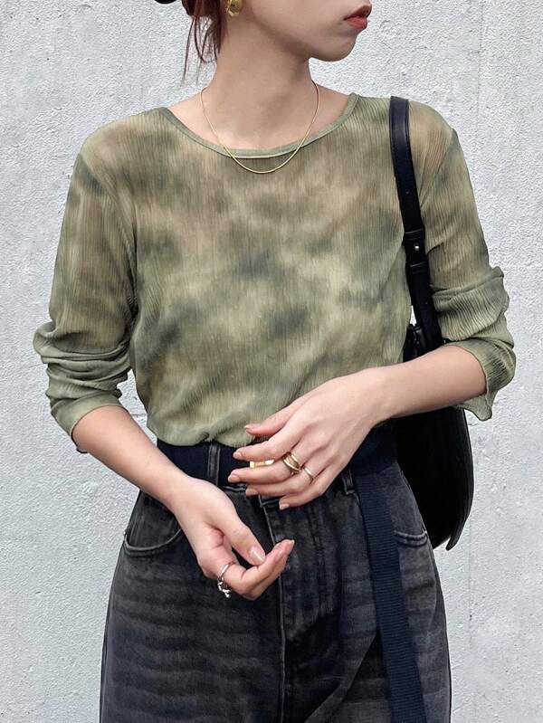 FRIFUL Women's Fitted Crew Neck Long Sleeve All Over Print Casual Top, Spring/Summer