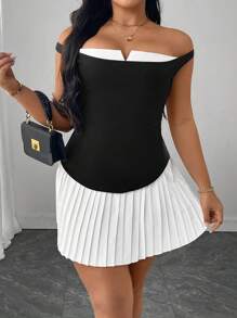 Flirla Women Plus Size Elegant Patchwork Pleated Dress - Black and White - View 6