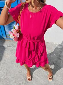 SHEIN VCAY Vestido casual de vacaciones de talla grande con bajo con volantes y unicolor, conjunto de pantalones cortos con volantes para brunch, vestido con lazo para citas, vestido romántico tipo sundress para vacaciones - Rosa Fucsia - Ver 4