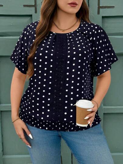 SHEIN LUNE Plus Size Women's Valentine Polka Dot Pattern Lace Trim Hem Fancy Elasticated Short-Sleeved Round Neck Pullover Blouse