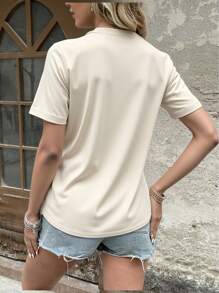 SHEIN LUNE 女士纯色短袖圆领休闲开叉设计 T 恤 - 杏色 - 查看 2