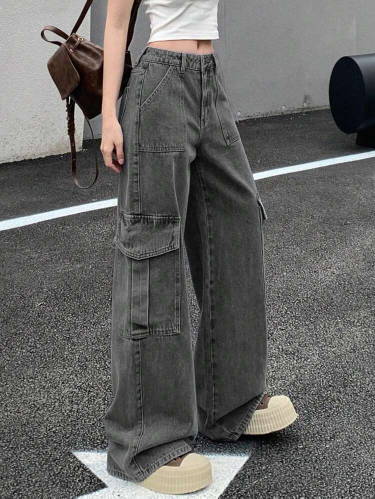 Women's Low Waist Gray Cargo Pants With Large Pockets, Straight Leg Jeans