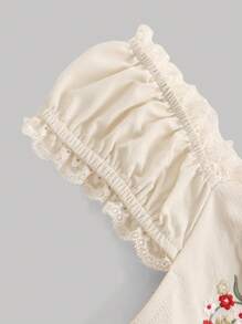 SHEIN MOD 米色刺绣贝壳短裙