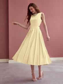 MOTF PREMIUM PLEATED FLOWY DRESS