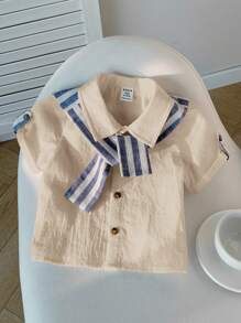 SHEIN مجموعة من قطعتين بنطلون قصير وقميص كاجوال للاطفال الولاد والبنات بشريط مناسب للربيع والصيف، للارتداء اليومي، للداخل والخارج