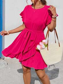 SHEIN VCAY Vestido casual de vacaciones de talla grande con bajo con volantes y unicolor, conjunto de pantalones cortos con volantes para brunch, vestido con lazo para citas, vestido romántico tipo sundress para vacaciones - Rosa Fucsia - Ver 1