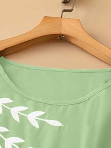 SHEIN LUNE Camisa de mujer de talla grande elegante con cuello de contraste, cordón y estampado