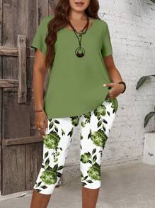 EMERY ROSE 2pcs Plus Size Women Green Round Neck Short Sleeve T-Shirt With Floral Print And Capri Pants Set, Suitable For Summer ,Flower/Vacation/Spring - Green - View 9