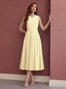 MOTF PREMIUM PLEATED FLOWY DRESS