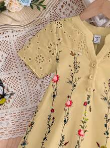 SHEIN Young Girl Woven Floral Contrast Lace Embroidery Hem A-Line Dress, National Floral Rose Patchwork, Short Sleves, Spring And Summer, Suitable For Girls Daily Wear, Festivals, Vacation, Holidays, Family Gatherings And Special Occasions, Sibling Outfits Sisters Style Outfit, Spring And Summer, Cute & Elegant & Sweet & Vintage & Fashionable.