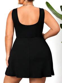 SHEIN CURVE+ 大码女式纯色方领运动休闲夏季紧身连衣裙、短裙、健身短裤、骑行短裤、女式背带裤、加大码、波西米亚风度假海滩装/沙滩裙/海滩度假装/海滩必备品/毕业/茶会礼服 - 黑色 - 查看 6