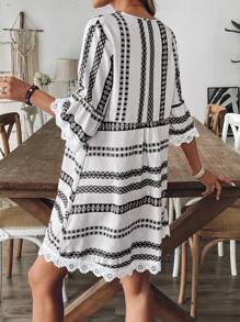 EMERY ROSE Women Striped V-Neck Geometric Pattern Sexy Casual Vacation Khaki Long Sleeve Dress, Elegant Party Gown