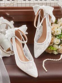 CUCCOO HITCHD 女士花卉刺绣蕾丝网眼露背蝴蝶结尖头方形粗跟浪漫优雅杏色高跟鞋，镂空设计，婚礼季新娘鞋