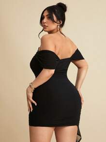 SHEIN BAE 大码女式黑色褶皱下摆荷叶边系带腰网纱针织露肩弹力休闲迷你连衣裙，适合日常穿着、外出、约会、下午茶、度假、春夏、返校季、女士正式礼服、女士生日礼服、毕业典礼等场合。 - 黑色 - 查看 8