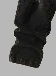 SHEIN 2pcs/Set Boys Teenager European & American High Street Spider Web Print T-Shirt And Ripped Red Patch Skinny Jeans Outfit For Spring/Summer - Black - View 4