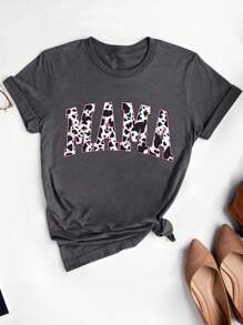 SHEIN CURVE+ Maglietta casual a maniche corte con stampa di mucca e lettera, scollo tondo, taglia curvy per donna