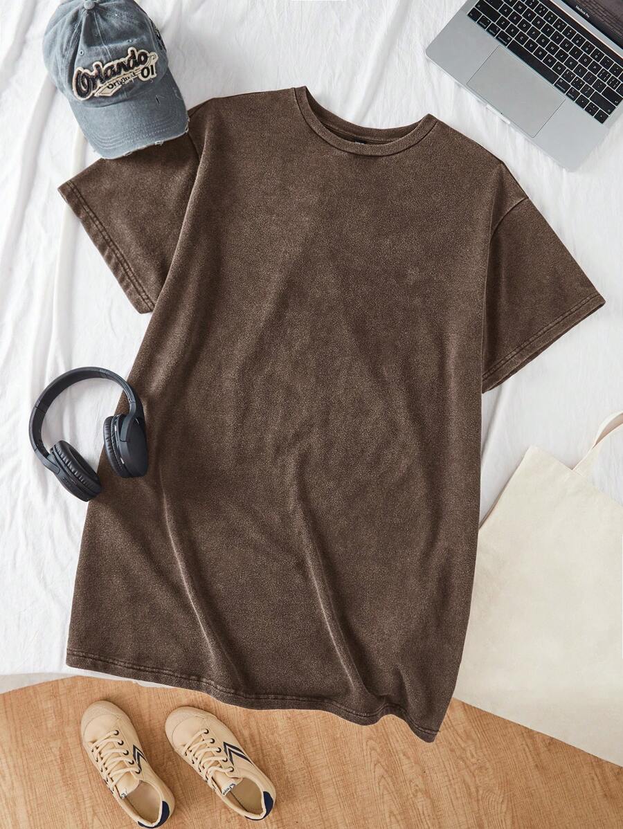 SHEIN EZwear 大码女式黑色休闲大码圆领宽松 T 恤连衣裙,采用复古酸洗和做旧效果,适合日常穿着和返校季节 - 棕色 - 查看 1