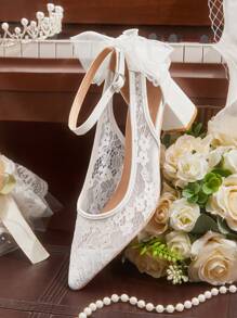 CUCCOO HITCHD 女士花卉刺绣蕾丝网眼露背蝴蝶结尖头方形粗跟浪漫优雅杏色高跟鞋，镂空设计，婚礼季新娘鞋