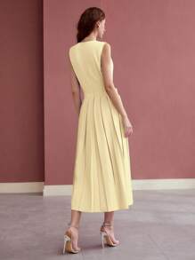 MOTF PREMIUM PLEATED FLOWY DRESS