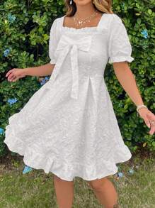 SHEIN VCAY 大码女式花卉提花蝴蝶结装饰优雅连衣裙，适合派对、舞会、早午餐等场合，也可作为度假或毕业礼服。 - 白色 - 查看 4