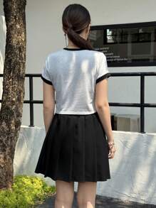 SHEIN 2pcs/Set Teen Girl Casual Minimalist Comfy Round Neck Short Sleeve Cropped T-Shirt And Pleated Mini Skirt - Grey - View 2