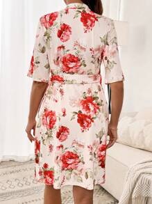SHEIN Geblümter Allover-Muster Bademantel für Schwangerschaft, Wehen und Entbindung, Nachtwäsche, Pyjama-Kleid, Loungewear