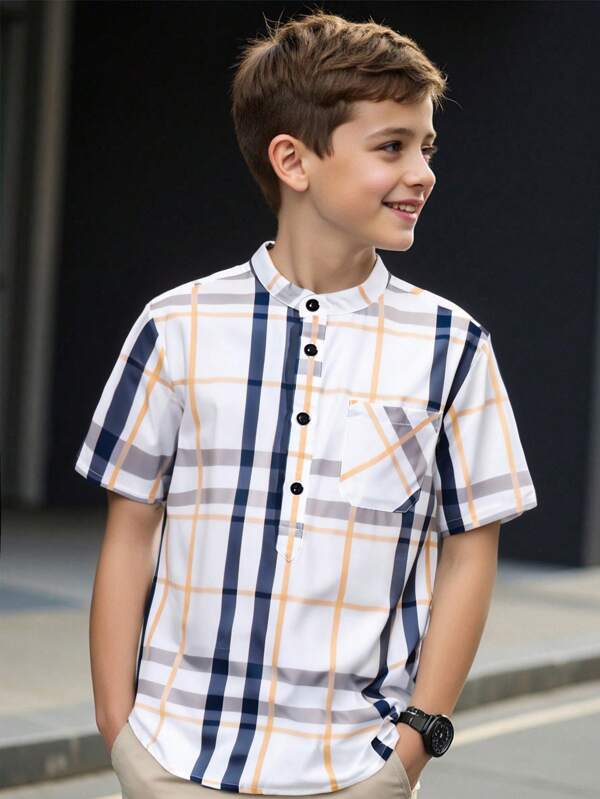 SHEIN Camisa de manga corta con cuello alto y cierre medio a cuadros estilo universitario casual para niño preadolescente, adecuada para ir y venir, la escuela, uso casual diario, deportes, primavera y verano