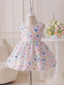 SHEIN Glamorique Kids 女婴花卉印花连衣裙，带刺绣缎面蝴蝶结，V 领无袖公主裙，适合复活节派对 - 彩色 - 查看 6