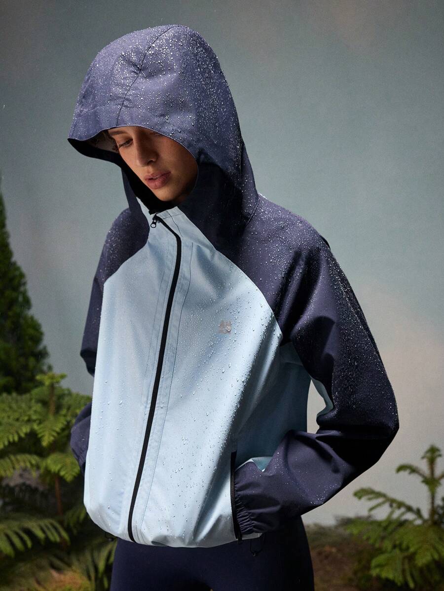 In My Nature 女士户外露营徒步城市通勤连帽雨衣夹克 - 藍色 - 查看 1