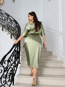 SHEIN Privé Plus Size Elegant Commute Workwear Chic Vacation Afternoon Tea Slightly Sexy Date Music Concert Party INS Retro Campus Beach Photo Outfit Round Neck Asymmetric Neck Short Sleeve Satin Wrap Style Mid-Length Fitted Dress
