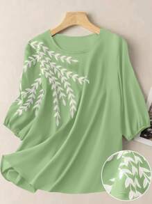 SHEIN LUNE Camisa de mujer de talla grande elegante con cuello de contraste, cordón y estampado