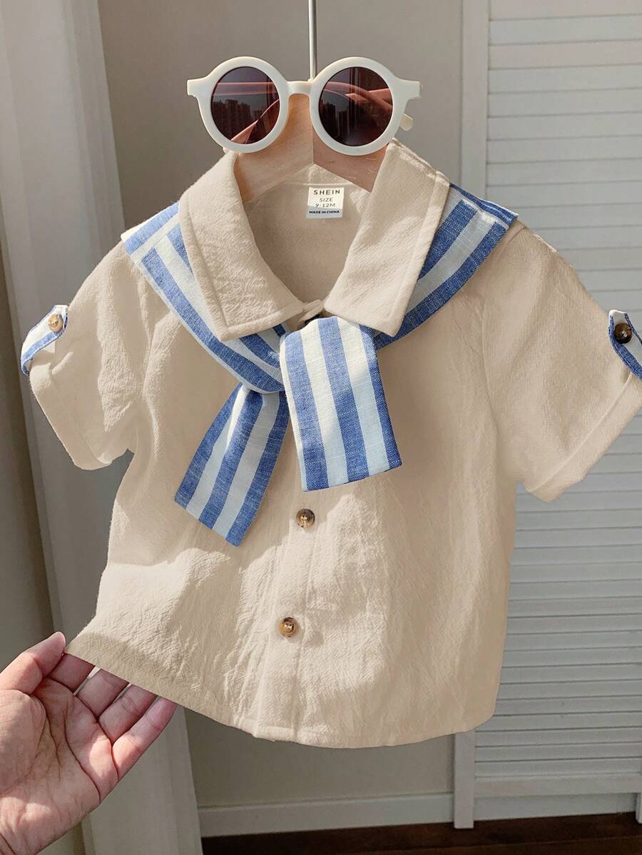 SHEIN مجموعة من قطعتين بنطلون قصير وقميص كاجوال للاطفال الولاد والبنات بشريط مناسب للربيع والصيف، للارتداء اليومي، للداخل والخارج