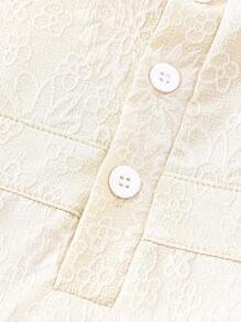 Babygirl's Summer Blue Woven Jacquard Fabric Sleeveless Elegant And Lightweight Dress, With A Comfortable Silhouette, Is Ideal For The Warm Season. In Its Design, It Is Complemented By A Unique White Wavy Embroidered Collar, Adding A Refined And Elegant Touch. Whether For Outings, Shopping, Or Attending Parties, It Ensures The Child Will Be More Noticeable In A Crowd.