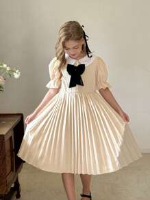 Collegestil süße Schleife Dekor plissiertes Mädchenkleid