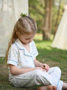 2pcs/Set Young Girl' Soft, Smooth Fabric Casual Outfit - Blue Floral Collar, Cuffs & Hem Detail Short Sleeve Cardigan With Matching Straight Leg Pants, Homewear Set Kids Sleepwear Pj Set For Kids Button Down Pajama Set Sleeping Clothes For Kids Kids Summer Pajamas - Apricot - View 7