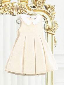 Babygirl's Summer Blue Woven Jacquard Fabric Sleeveless Elegant And Lightweight Dress, With A Comfortable Silhouette, Is Ideal For The Warm Season. In Its Design, It Is Complemented By A Unique White Wavy Embroidered Collar, Adding A Refined And Elegant Touch. Whether For Outings, Shopping, Or Attending Parties, It Ensures The Child Will Be More Noticeable In A Crowd.