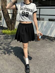 SHEIN 2pcs/Set Teen Girl Casual Minimalist Comfy Round Neck Short Sleeve Cropped T-Shirt And Pleated Mini Skirt - Grey - View 5