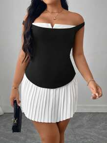 Flirla Women Plus Size Elegant Patchwork Pleated Dress - Black and White - View 3