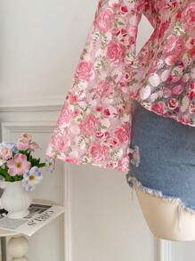 SHEIN CURVE+ 加大码女式碎花方领扭结灯笼袖衬衫，度假风，春夏情人节款 - 彩色 - 查看 5