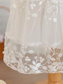SHEIN Glamorique Kids Baby Girl Embroidered Stand Collar Design Casual Dress, Spring/Summer Wedding Dress For Baby Girl Clothes Elegant - White - View 4