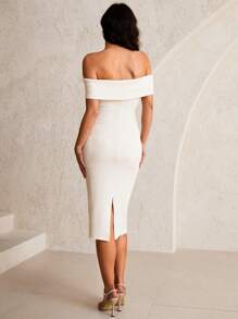 MaterniWear 孕妇纯色露肩修身优雅度假连衣裙 - 米色 - 查看 2