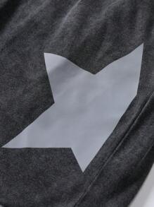 Manfinity EMRG 加大码印花男士休闲 T 恤套装 - 黑色 - 查看 5