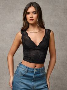 SHEIN BAE Top halter con escote en V, encaje floral y ajustado para mujer