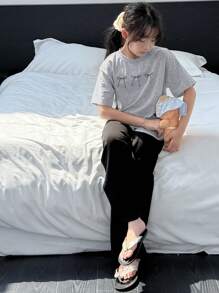 Dazy Kids Tween 女童蝴蝶结装饰印花短袖 T 恤和裤子休闲家居服套装 - 黑色 - 查看 2