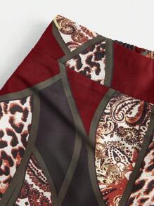 SHEIN Clasi Completo da donna con Maglietta a collo tondo e pantaloni a zampa larga con stampa leopardata