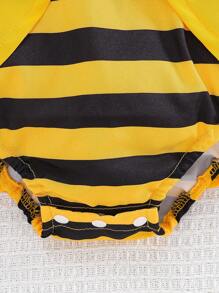 SHEIN 1 pieza Pelele de manga corta con estampado de abeja y cintura elástica para bebé niña, conjunto de uso diario holgado y cómodo con diadema, nuevo lanzamiento de verano