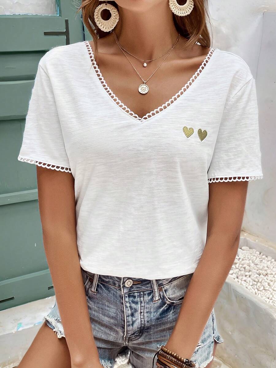 SHEIN Frenchy Heart Embroidery Contrast Lace Trim V Neck Tee Thanks Giving White Summer Casual - White - View 1